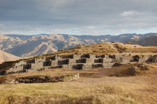 Sacsayhuaman pic